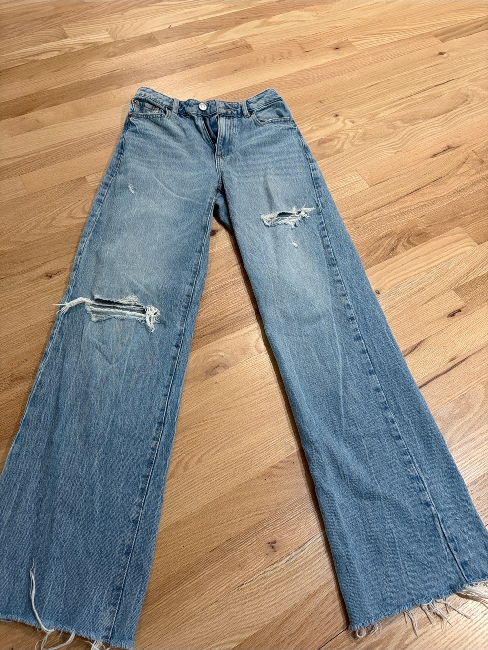 Garage Women’s Light Blue Wide-Leg Distressed Women’s Jeans